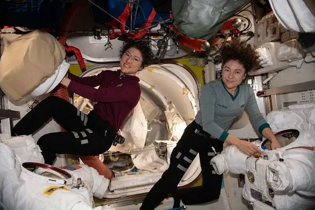 فضانورداان زن