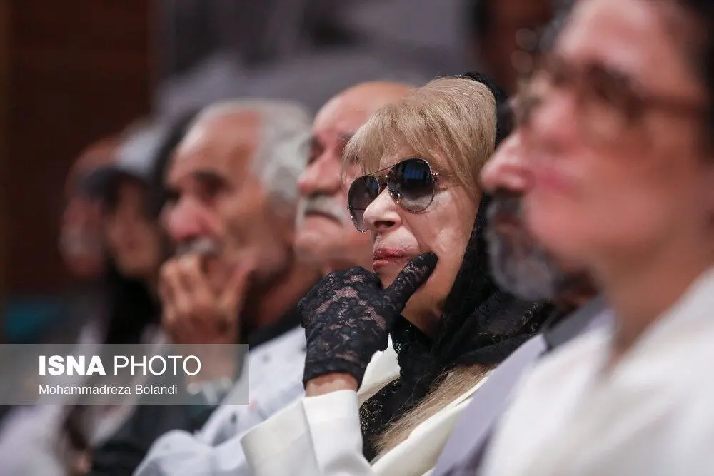 4ناصر تقوایی