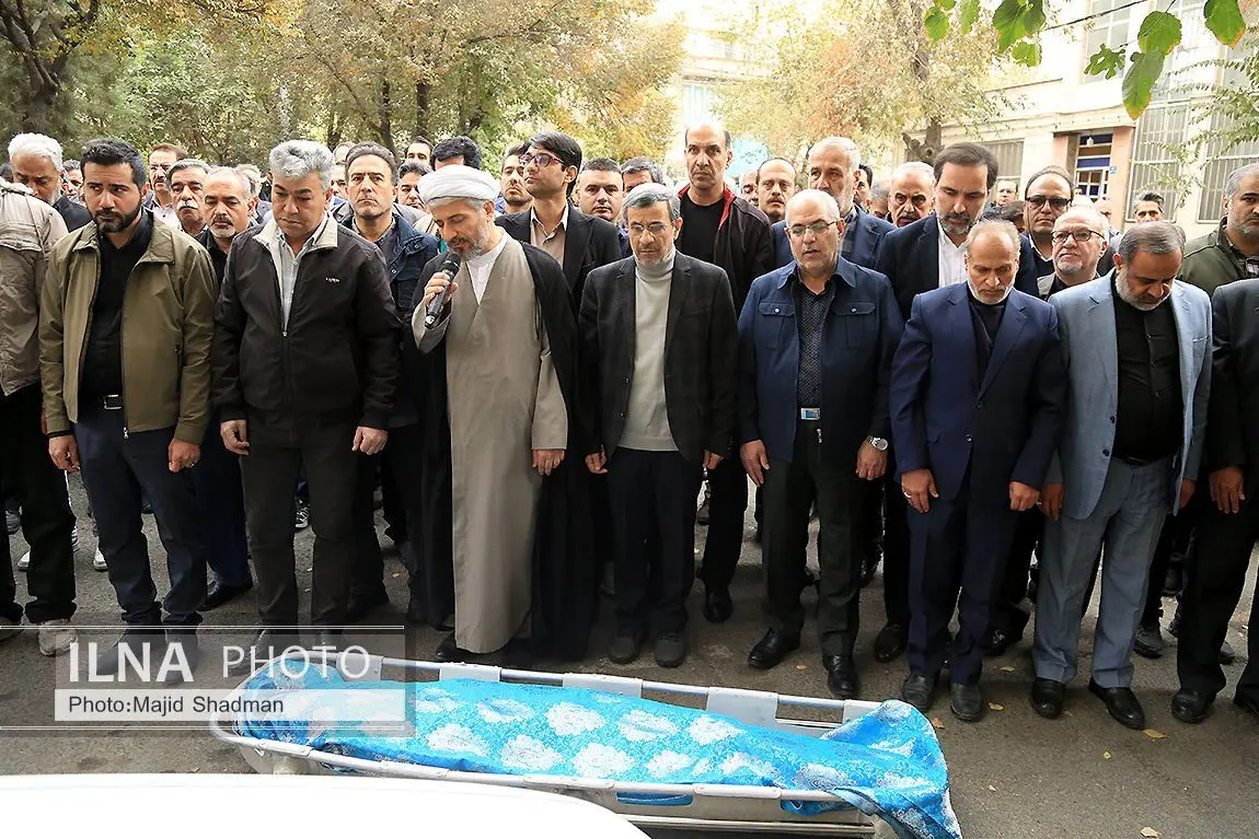 زرین احمدی نژاد (2)