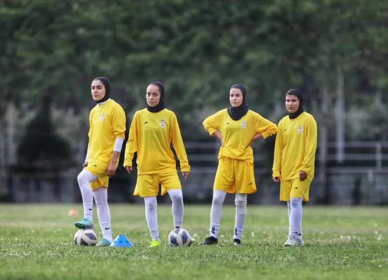 تیم ملی زنان لباس زرد-1