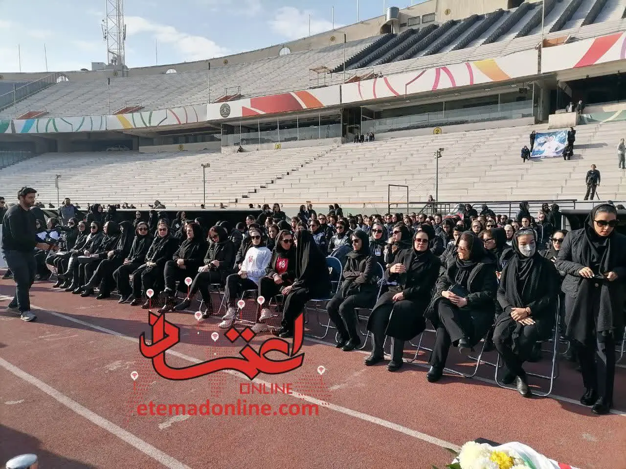 ملیکا محمدی - حضور اهالی فوتبال زنان در مراسم تشییع