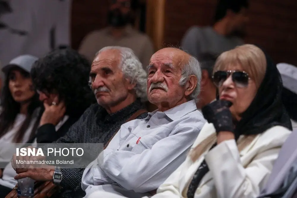 2ناصر تقوایی