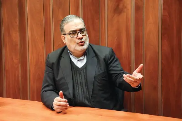 دکتر داریوش صفرنژاد