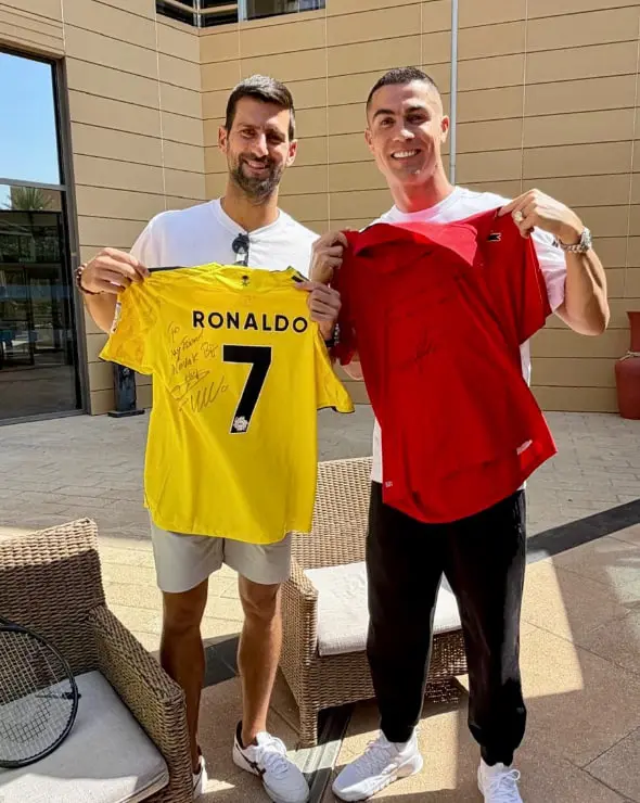 رونالدو جوکوویچ هدیه