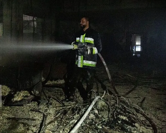 مهار آتش‌سوزی در بانک ملی اهواز+ تصاویر