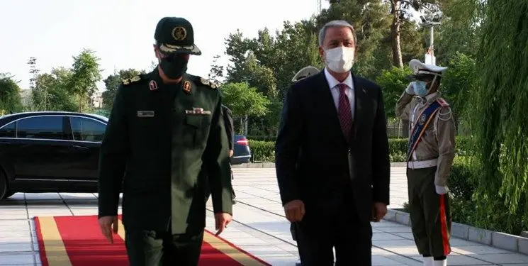 در دیدار وزیر دفاع ترکیه با سرلشکر باقری چه گذشت؟