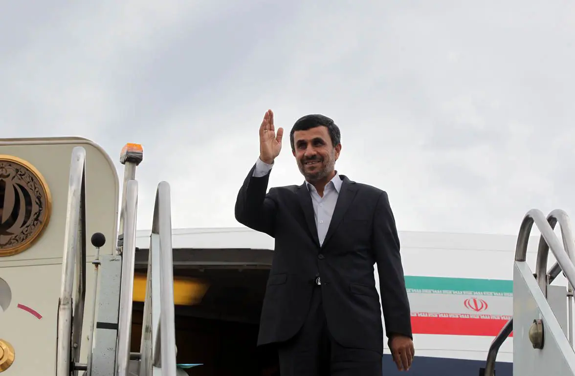 از خروج احمدی‌نژاد از کشور جلوگیری شد؟