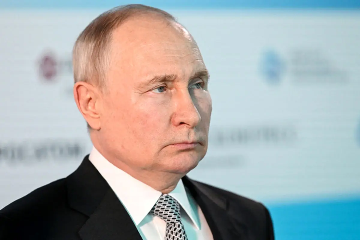 حکم دیوان بین‌المللی کیفری کار دست پوتین داد؛ رئیس‌جمهور روسیه از ترس بازداشت سفر نمی‌کند