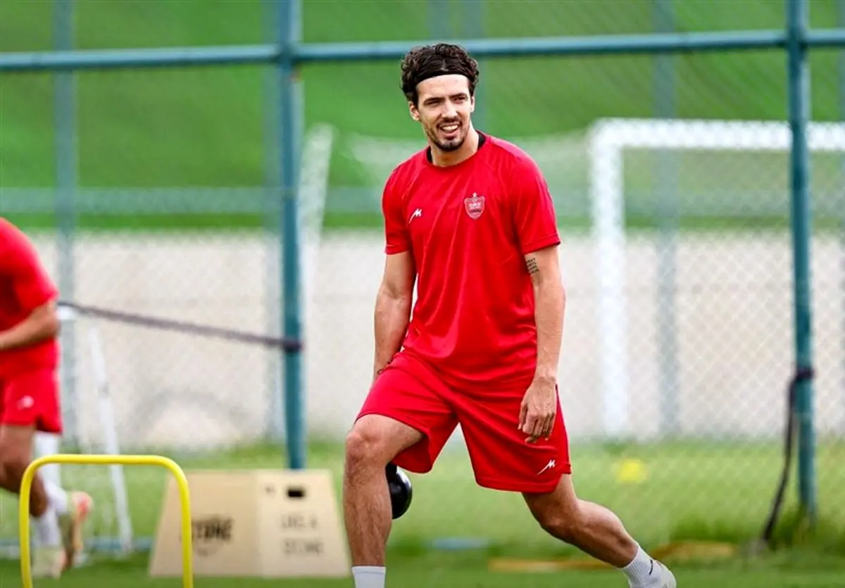 ITC هافبک مونته‌نگرویی پرسپولیس صادر شد
