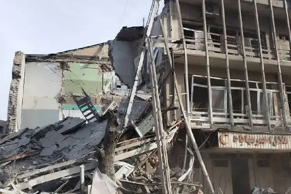 ساختمان هلال‌احمر مهاباد در حمله آمریکایی ـ اسرائیلی تخریب شد