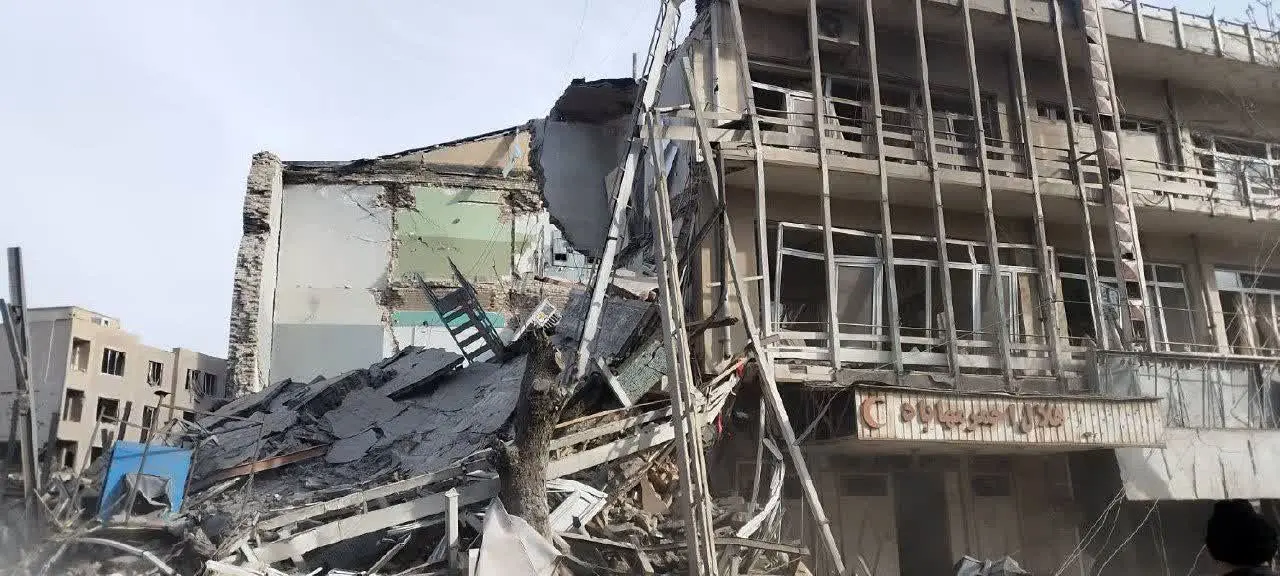 ساختمان هلال‌احمر مهاباد در حمله آمریکایی ـ اسرائیلی تخریب شد