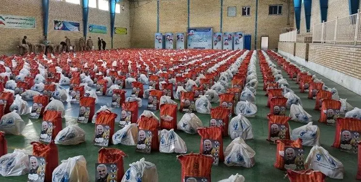 توزیع ۲۰ هزار بسته کمک مؤمنانه در دهه فجر در استان مرکزی