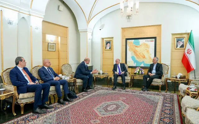 وزیر خارجه عراق وارد تهران شد