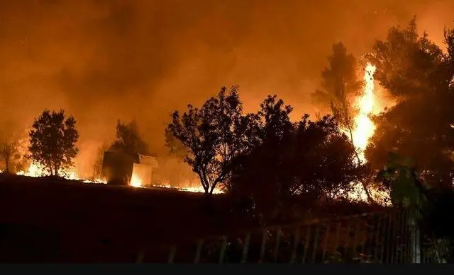 آتش‌سوزی جنگلی نیومکزیکو، چندین شهر را تهدید می‌کند
