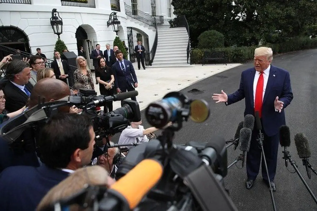 ترامپ سوزاندن پرچم آمریکا را اقدامی مجرمانه اعلام کرد