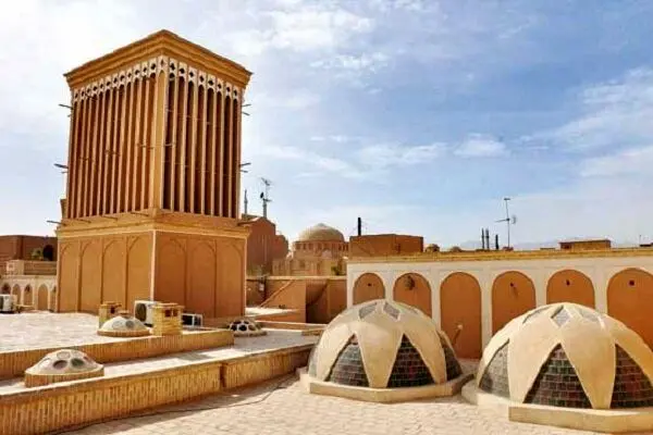 نماد معماری یزد در معرض تهدید/ بادگیرها قربانی بی‌پولی می‌شوند

