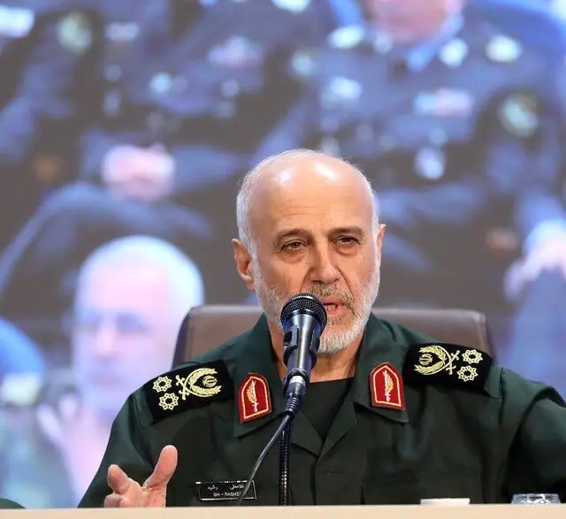 فرمانده قرارگاه مرکزی خاتم الانبیا: خطای محاسباتی دشمن را در میدان عمل تغییر خواهیم داد