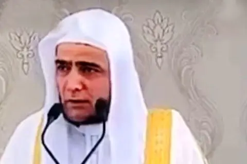 این امام جمعه در اعتراض به قطعی برق خطبه یک‌دقیقه‌ای خواند