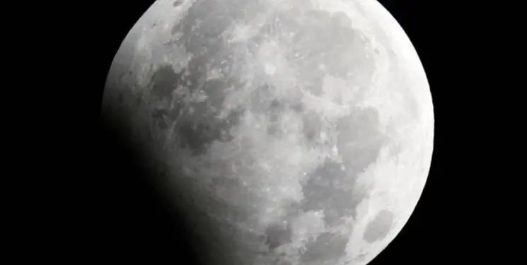 امشب ماه را ببینید/ نزدیکترین فاصله ماه به زمین در هزار سال اخیر