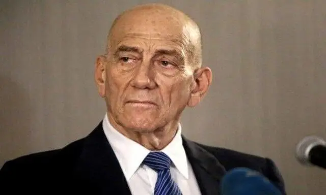 نخست‌وزیر اسبق اسرائیل: حملات به لبنان «منزجرکننده» بود / ۱۰۰ حمله در ۱۰ دقیقه