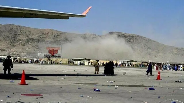 انفجار نزدیک فرودگاه کابل؛ تاکنون ۱۰ نفر کشته شده‌اند