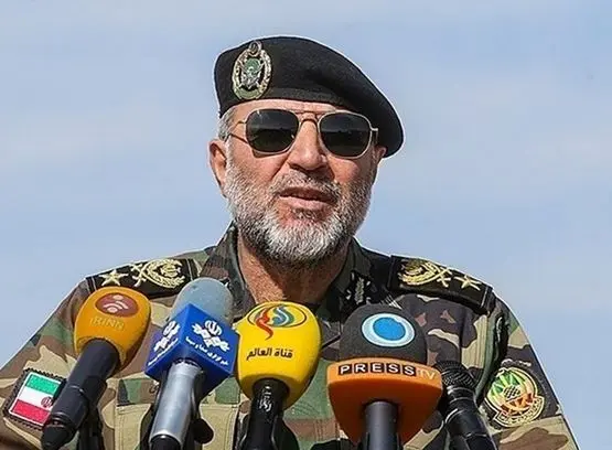 امیر حیدری: ارتش با تمام توان، پا در رکاب ولایت، آماده است؛ با چشمانی بیدار و حواسی جمع، دست ما همواره روی ماشه است