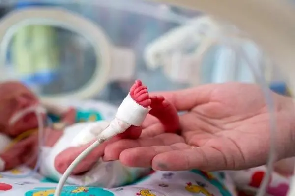 آمار زایمان‌های اورژانسی تهرانی‌ها در آمبولانس و خانه در شرایط جنگی