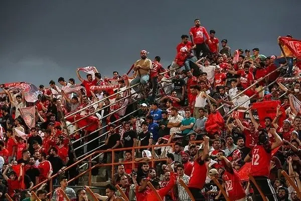 محرومیت یک جلسه‌ای هواداران تراکتور