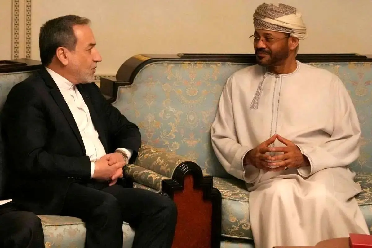 بقایی درباره انتخاب مسقط به عنوان محل مذاکرات: تصمیم گرفتیم گفت‌و‌گوها هم جایی انجام شود که آمریکا در خرداد ماه میز مذاکره را منهدم کرده بود/ تجربه میزبانی خوب عمان را هم داشتیم