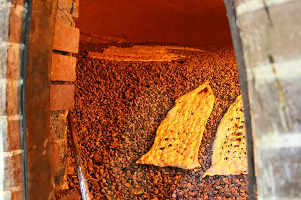 فعالیت نانوایی‌های تهران به صورت سه‌شیفت/ پیش بینی جایگاه ویژه برای کامیون‌های حمل سوخت