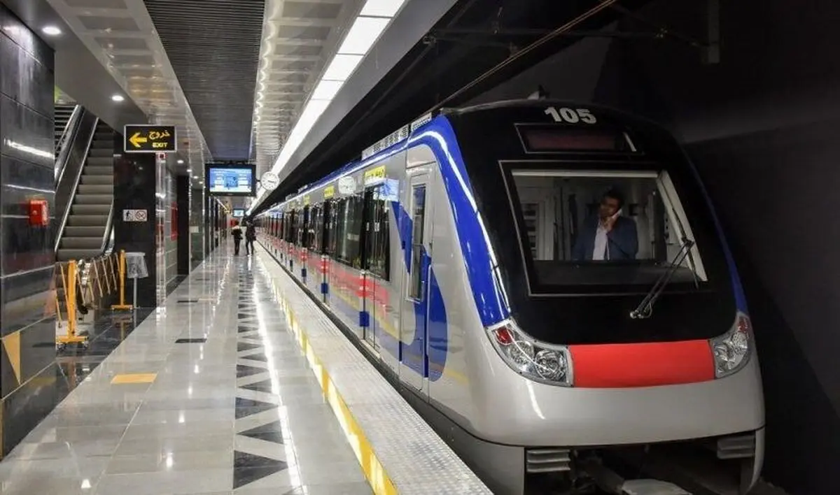 برخورد دو قطار مترو درخط پنج متروی تهران