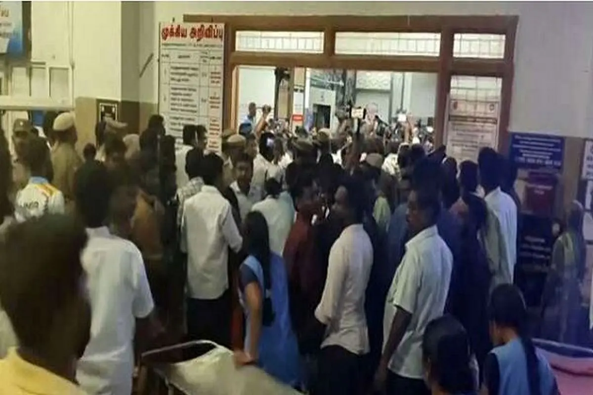 ۸۹ کشته و زخمی در تراژدی ازدحام مردم در هند