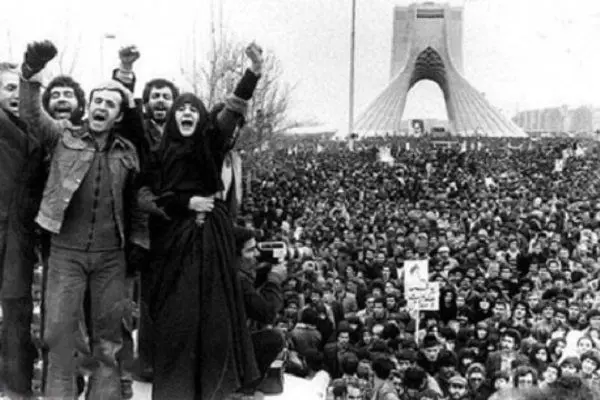 تفاوت «اسلامِ» قبل از انقلاب با «اسلامِ» بعد از انقلاب از دیدگاه ارگان رسانه‌‌ای شهرداری تهران 