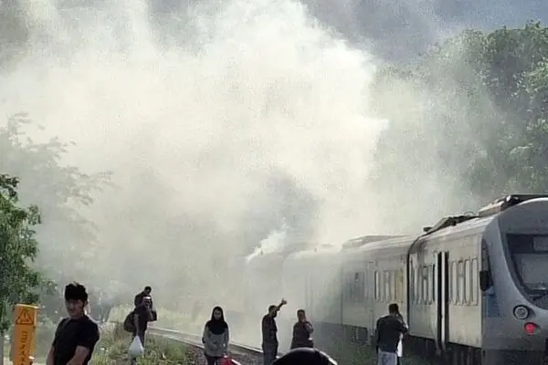 آتش‌سوزی قطار هشتگرد مربوط به متروی تهران است؟+عکس