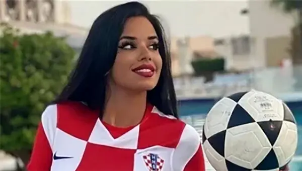 دختر خوشگلی که جام جهانی را بهم ریخت