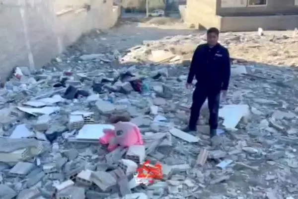 ببینید| حمله دشمن به یک منطقه پر از کودک و عروسک در پردیس