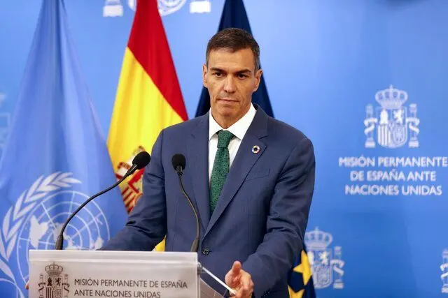 سانچز: مخالف جنگ با ایران هستیم