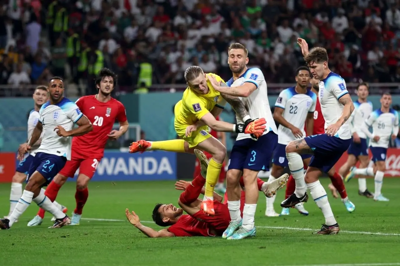 داوری در بازی ایران و انگلیس به ضرر ما بود