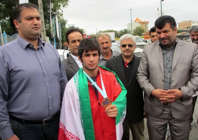 كشتي،گير،جان،آمل،سوختگي،انفجار