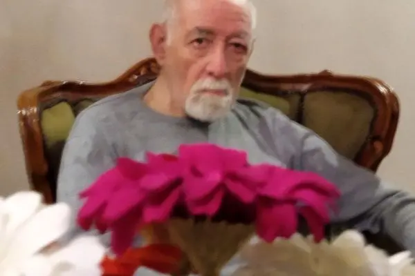 دیدار اهالی فوتبال و رسانه با اردشیر لارودی که در بستر بیماری‌ است