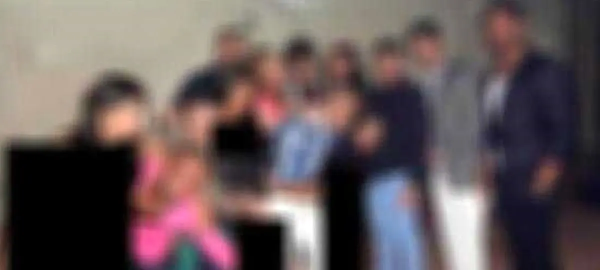 بازداشت ۲۵ دختر و پسر در پارتی مختلطی در رودهن