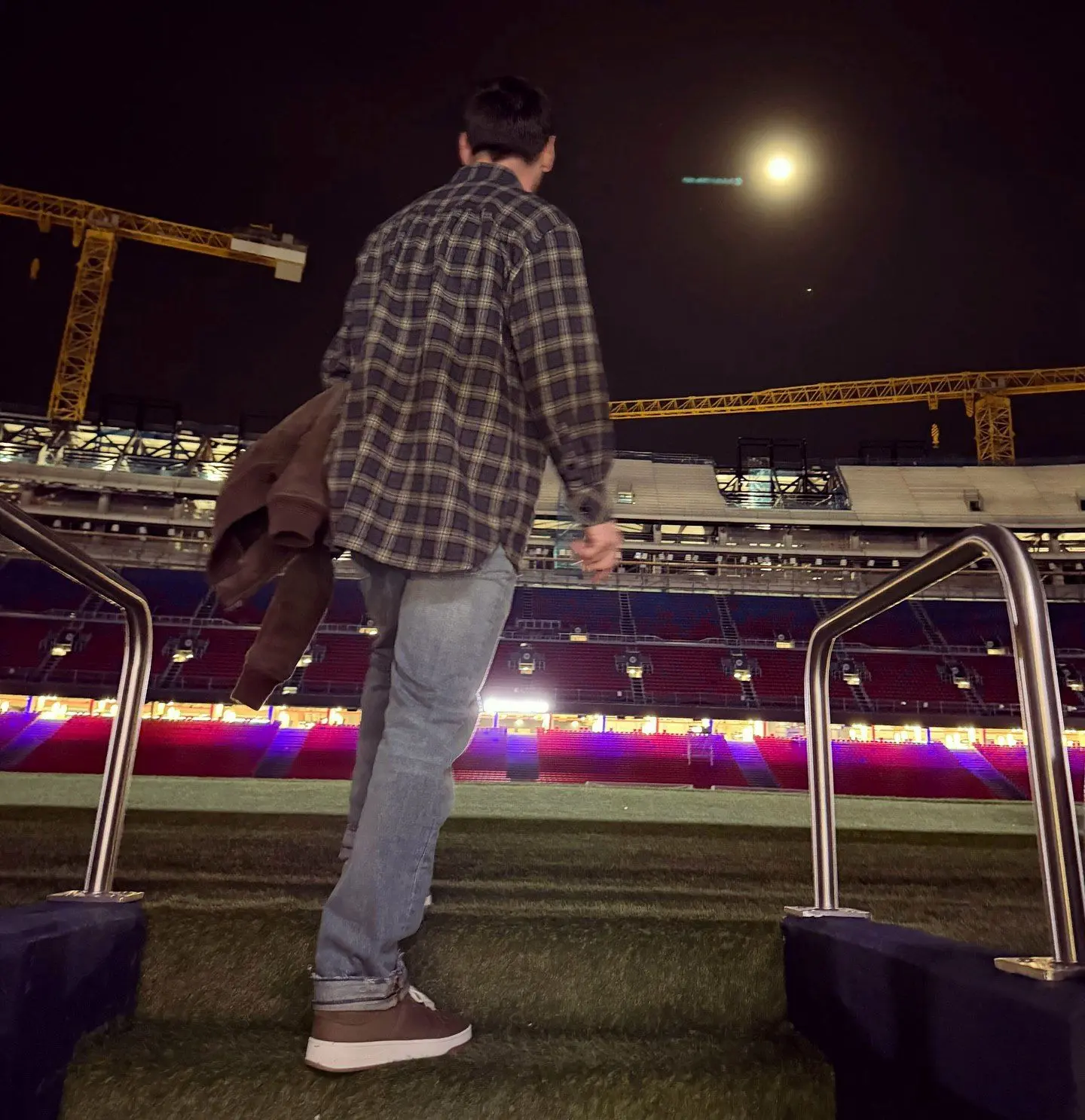 باشگاه،مسي،بارسلونا،ورزشگاه،درخواست،اجازه،منابع،تيم