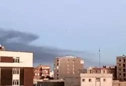 ببینید| آتش‌سوزی در یکی از شرکت‌های صنعتی شهرک صنعتی آبادان