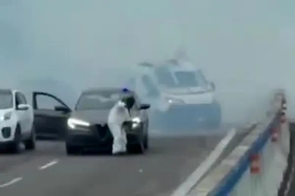 ببینید| حمله مسلحانه به خودروی حمل پول در ایتالیا