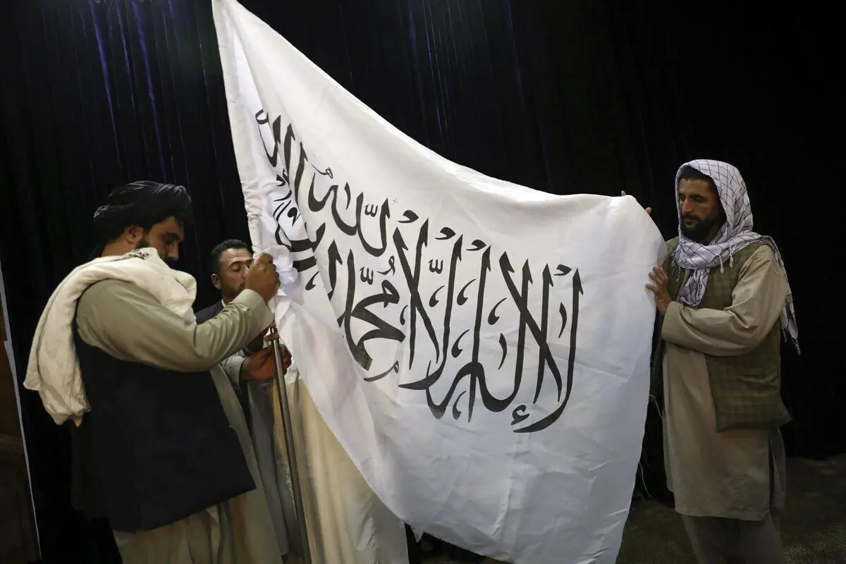ممنوعیت جدید طالبان؛ زبان فارسی در افغانستان ممنوع می‌شود؟
