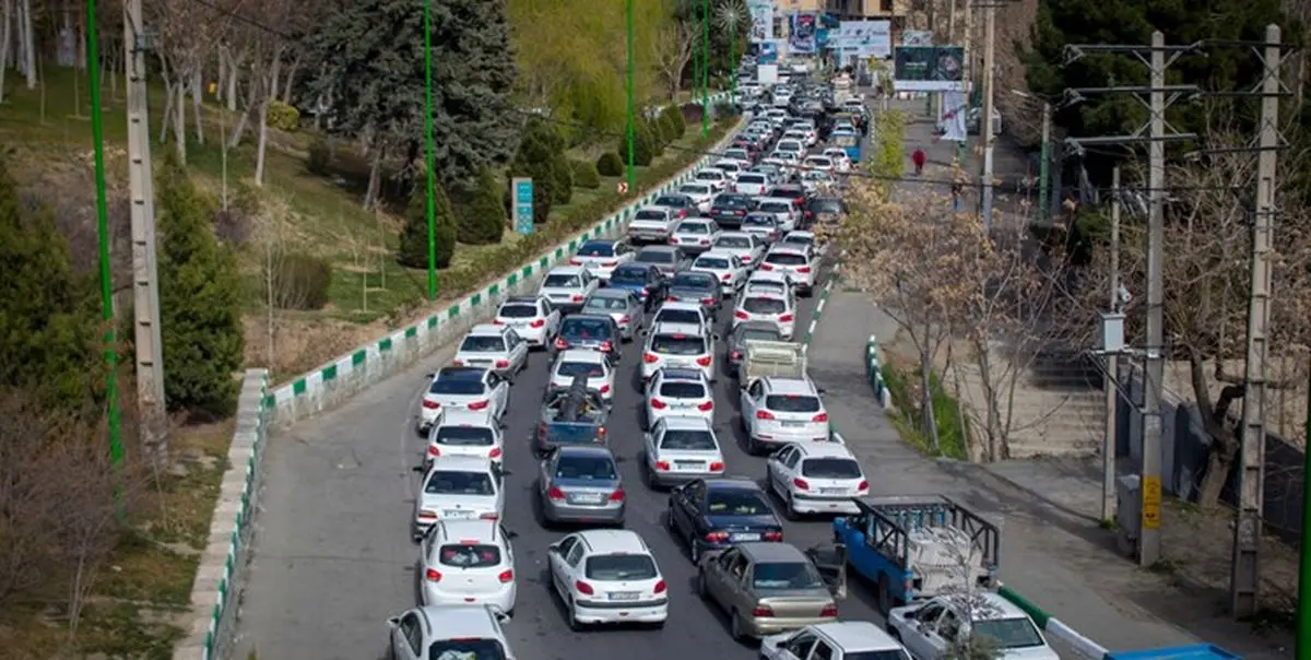 جاده چالوس و آزادراه تهران‌-شمال همچنان یکطرفه / ترافیک نیمه‌سنگین در ۷ محور