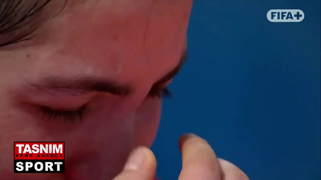 ببینید | اشک و ناراحتی بازیکنان تیم ملی فوتسال بانوان ایران پس از شکست مقابل ایتالیا و عدم صعود به مرحله حذفی