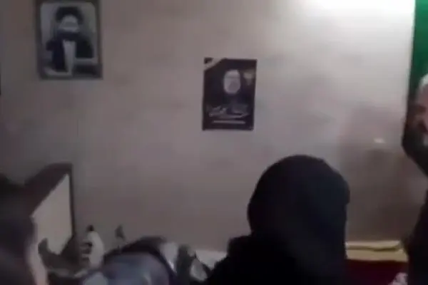 ببینید | مادر مرحوم رئیسی خطاب به پزشکیان: سوار هلیکوپتر نشو 