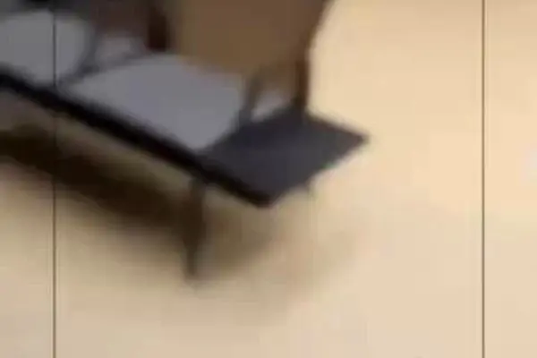 ببینید| آبگرفتگی سالن ترانزیت فرودگاه کیش در پی بارش باران‌های شدید