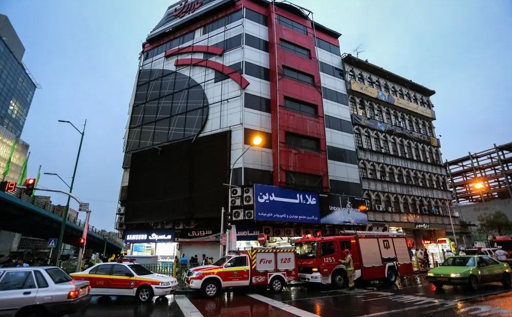 آتش‌سوزی در پاساژ علاءالدین تهران+فیلم